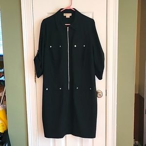 Gorgeous cargo style midi Michael Michael Kors mid-sleeve dress